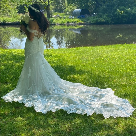 Dresses & Skirts - WEDDING GOWN - Gently Worn, Size 6/8, Lace, Wedding Dress, Bride